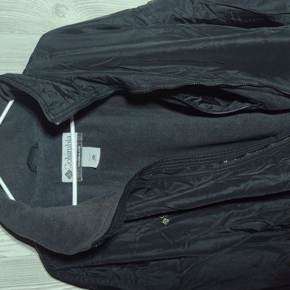 Columbia lightweight jacket - Picture 2 of 14